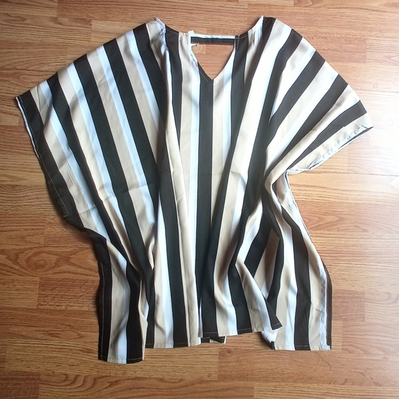 P** NWT women's plus cape style top,blk/tan/white stripe sz 2X - Picture 1 of 5